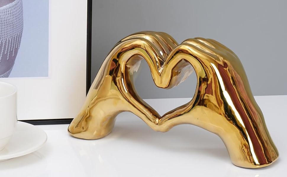Statuetă Decorativă "Heart Hands" – Simbolul Iubirii în Stil Modern Gold, Ceramică Premium